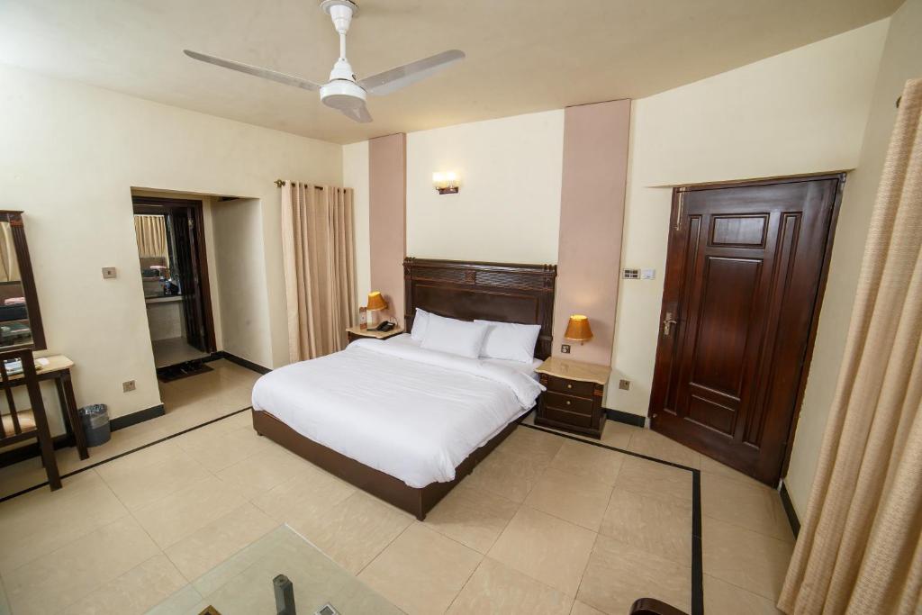 Sheltons Accommodator Peshawar