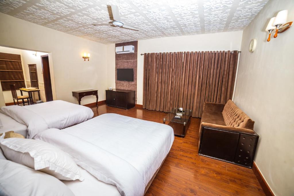 Sheltons Accommodator Peshawar