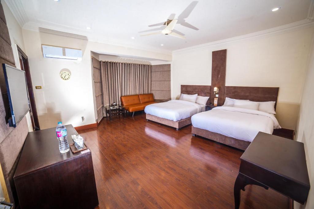 Sheltons Accommodator Peshawar
