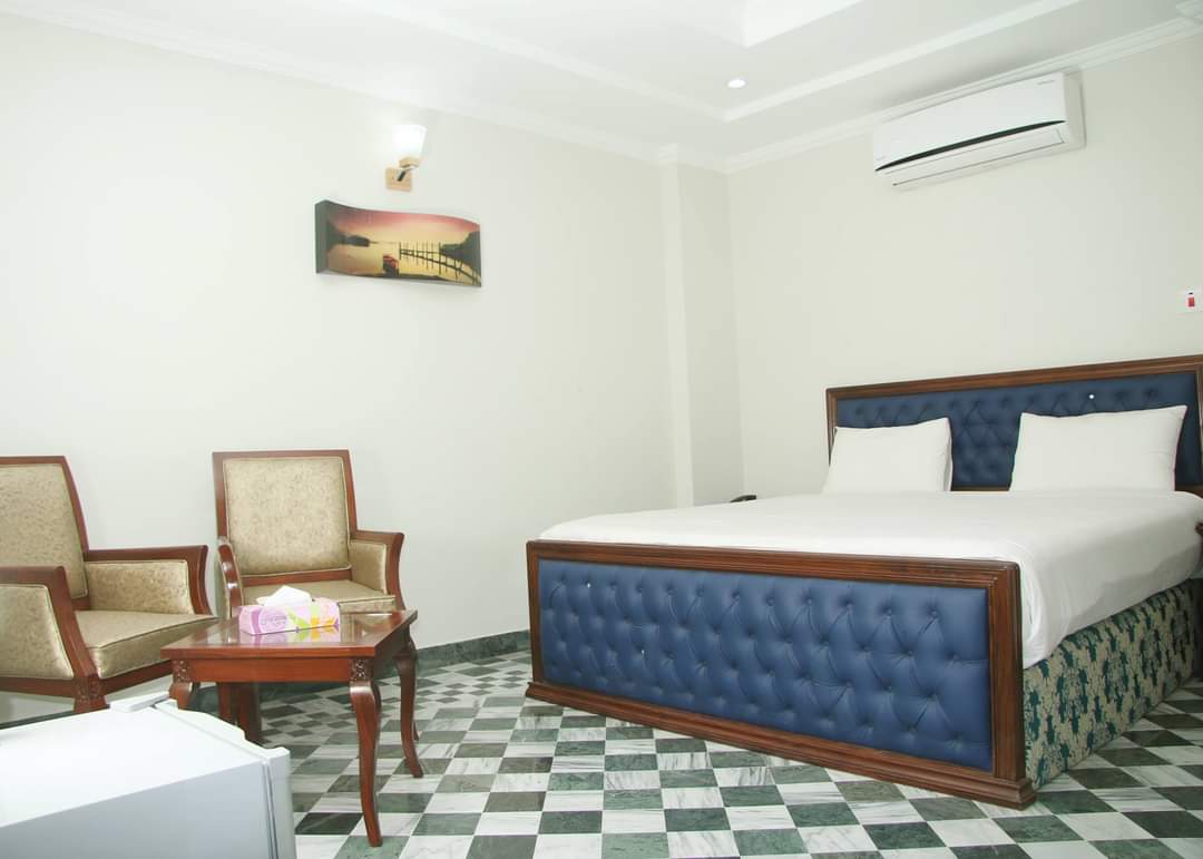 COMFORT INN HOTEL SAHIWAL