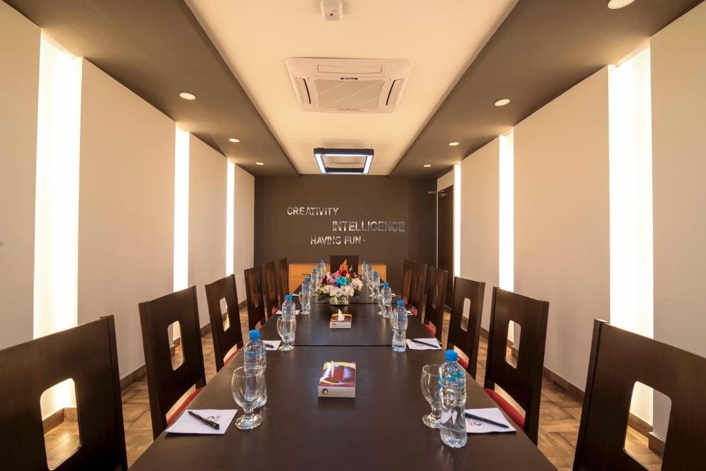 Hotel One Arif wala Chowk