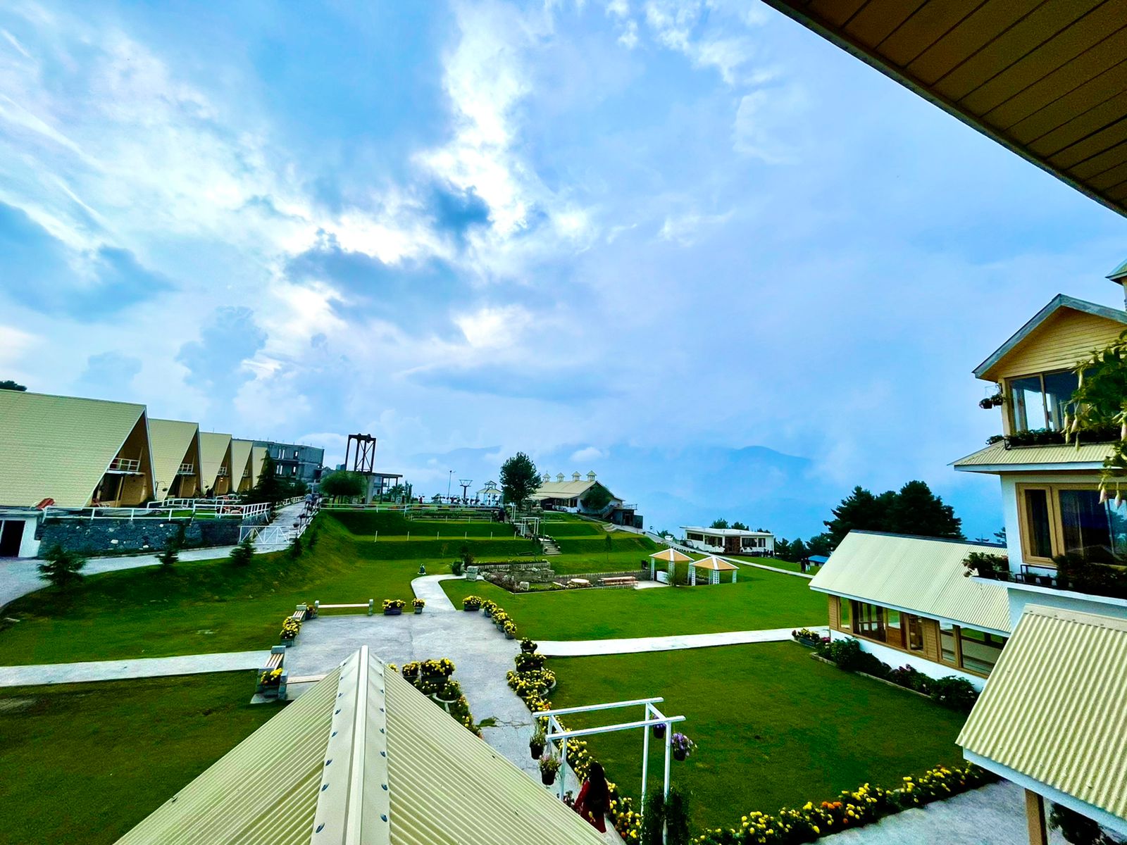 Cedarwood Resort Shogran
