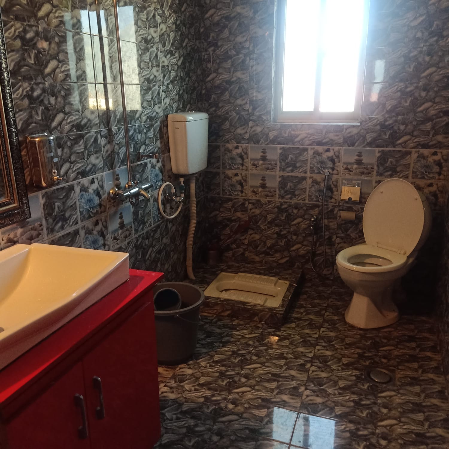 Fridays Hotel Shogran
