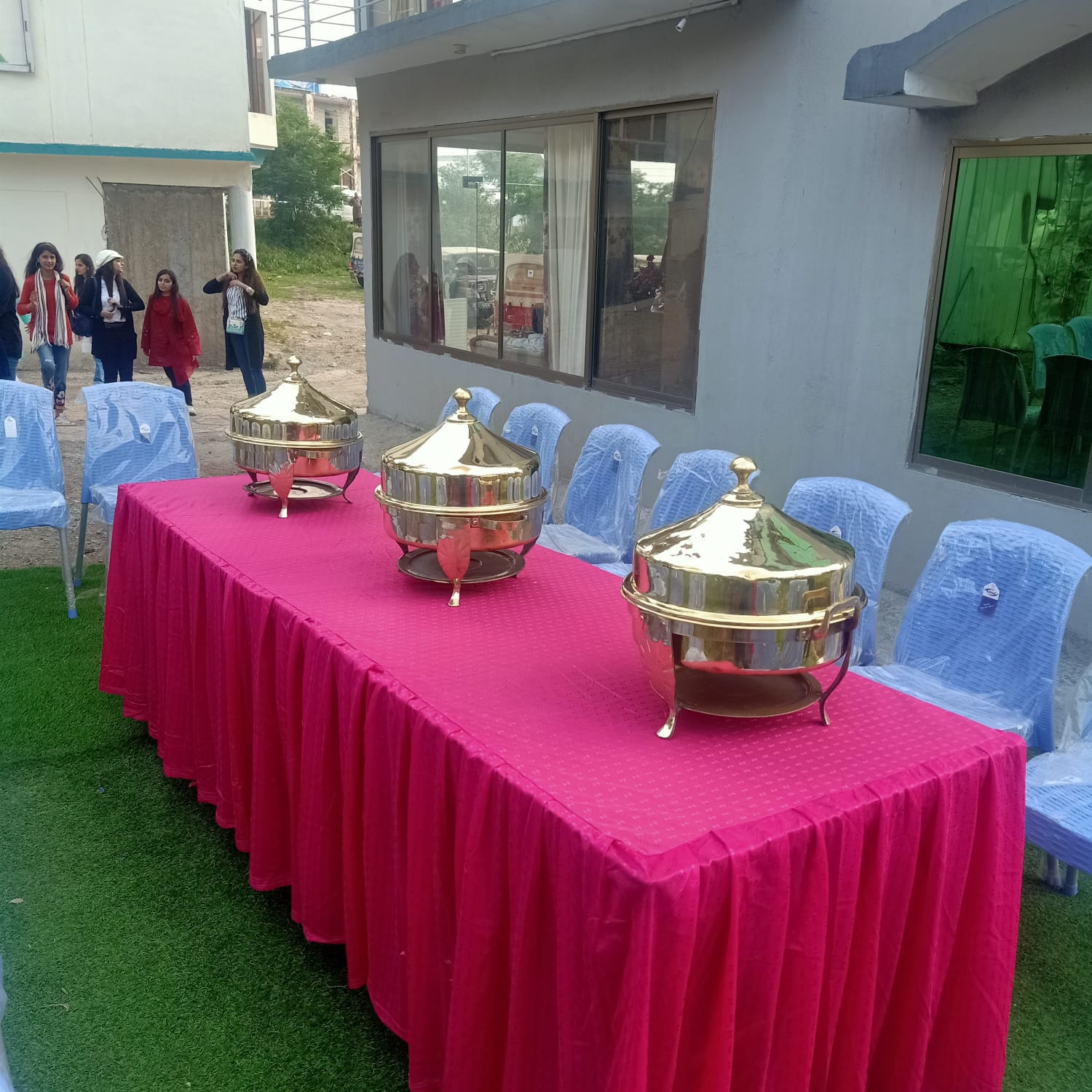 Fridays Hotel Shogran
