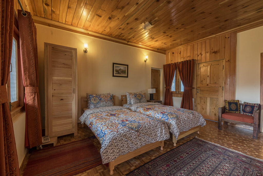 Pine Park Glade Luxury Resort Shogran