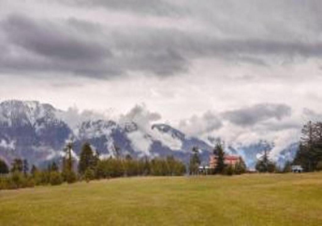 Tourist Inn Hotel Shogran