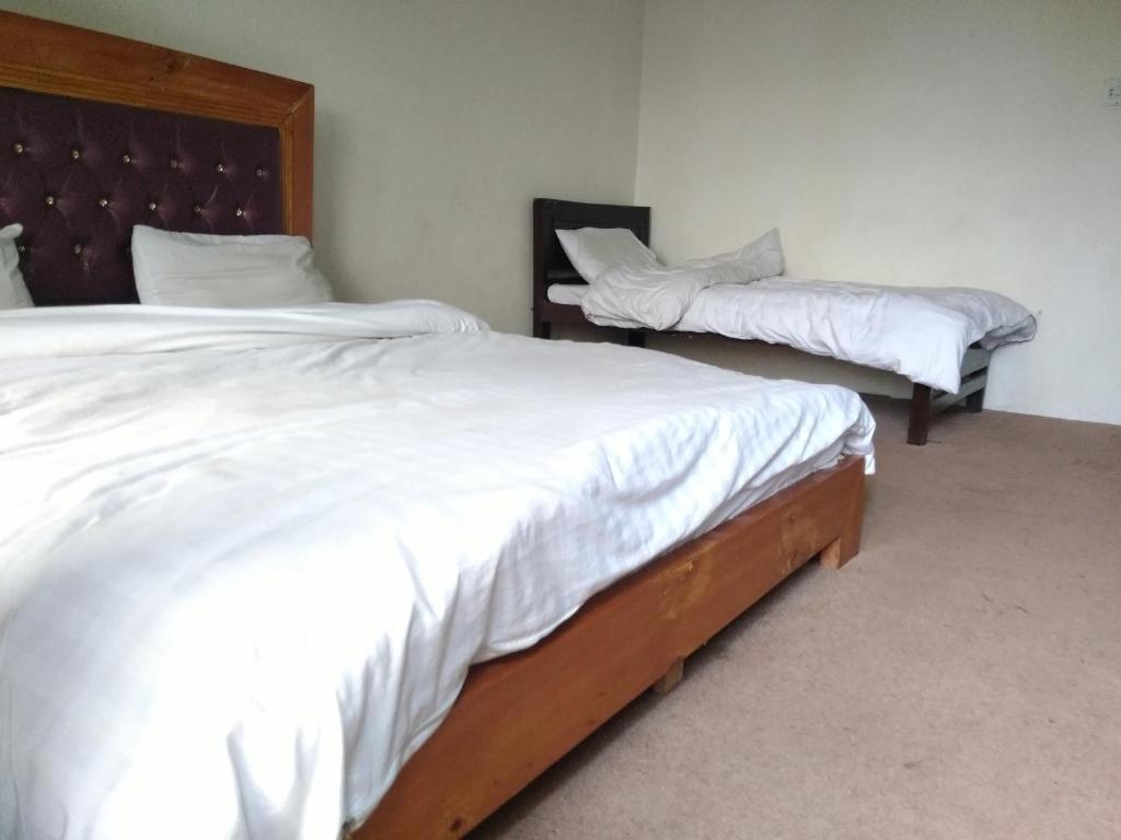 Tourist Inn Hotel Shogran