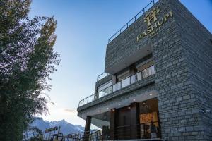 Hashupi Resort