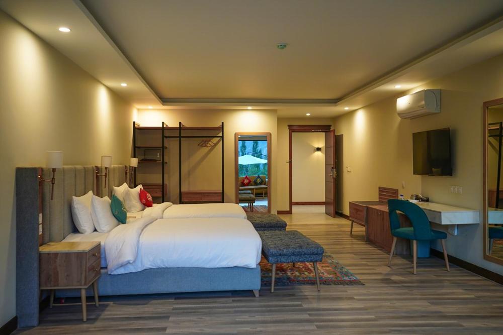 Hashupi Resort