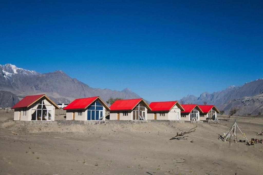Oasis Resort Katpana Skardu