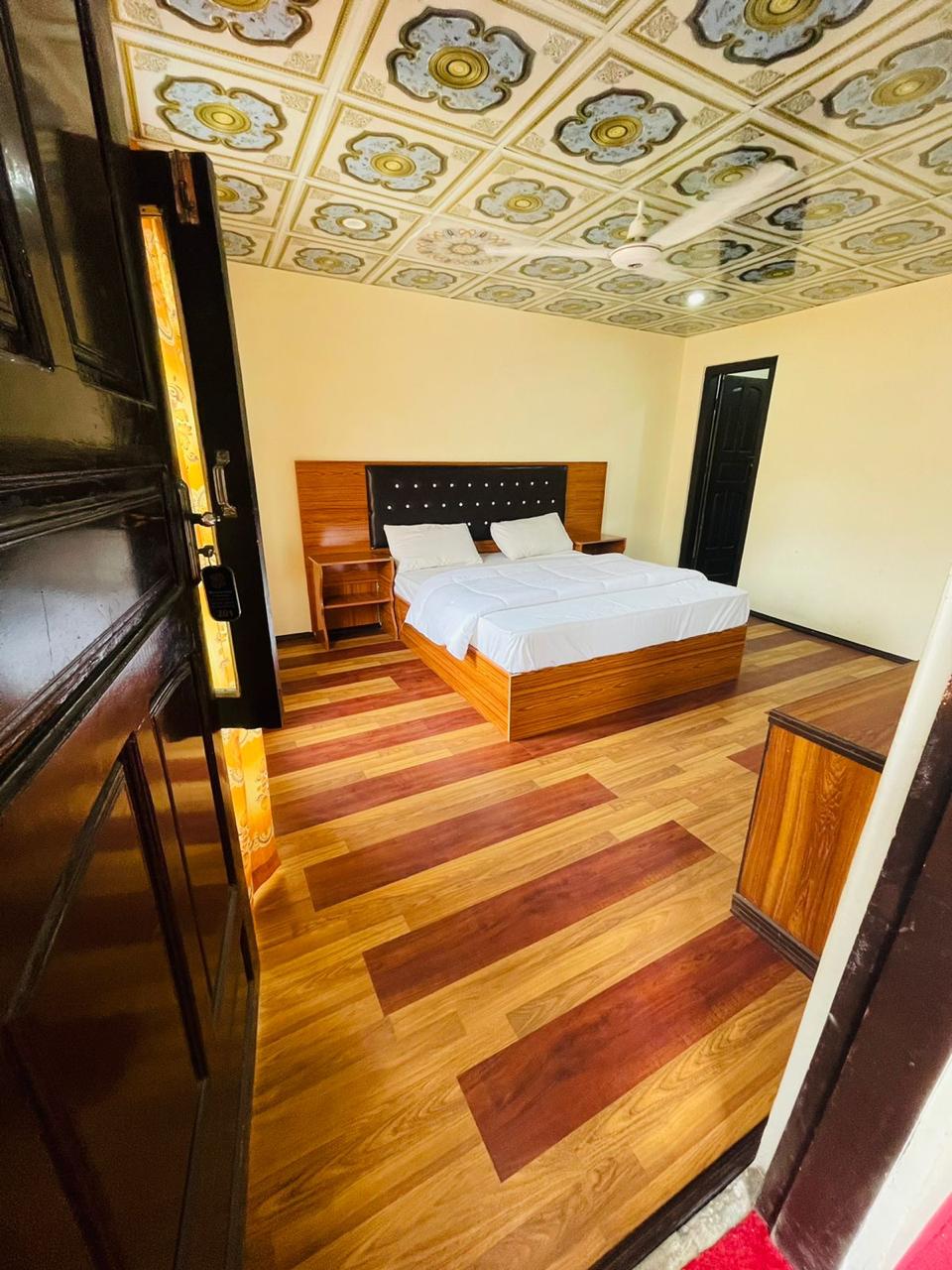 Shalimar Hotel And Restaurant