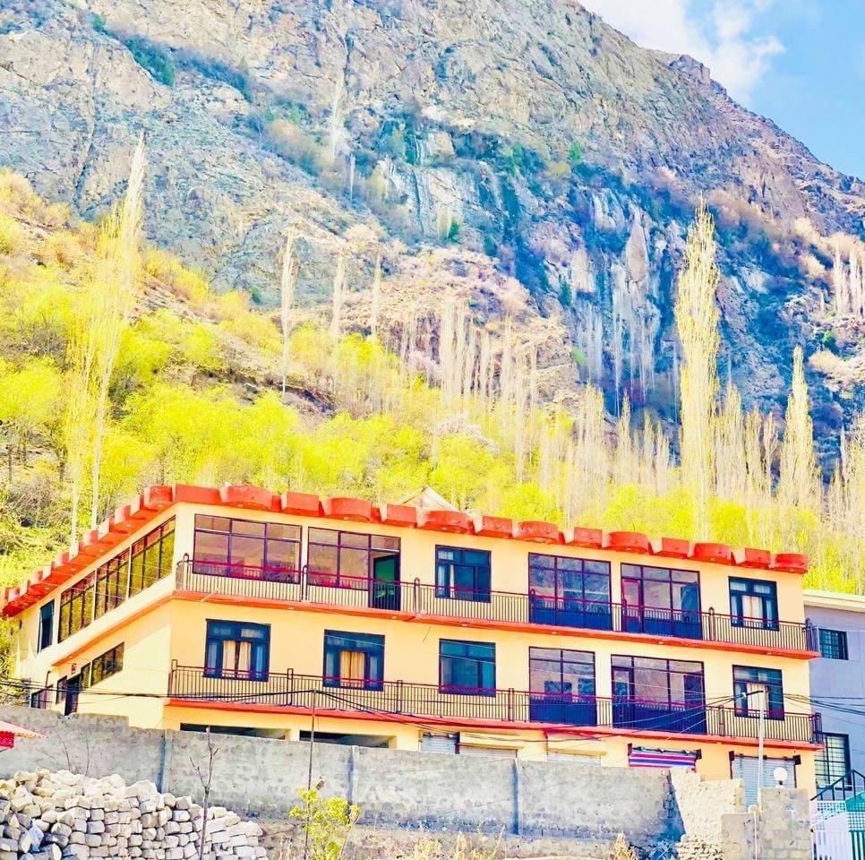 Shalimar Hotel And Restaurant