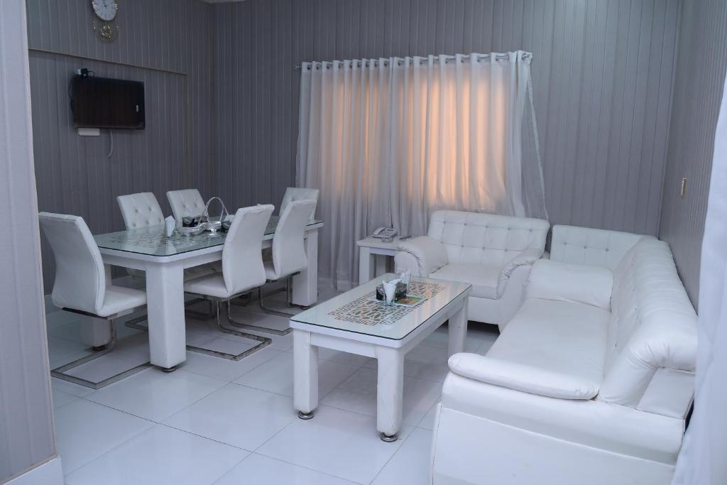 Pakistan Club Inn Hotel Sukkur