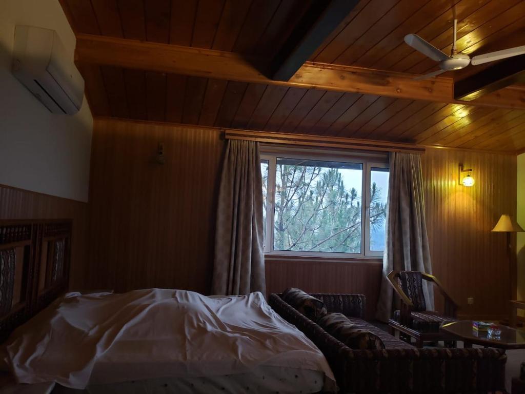 Rock City Resort Swat