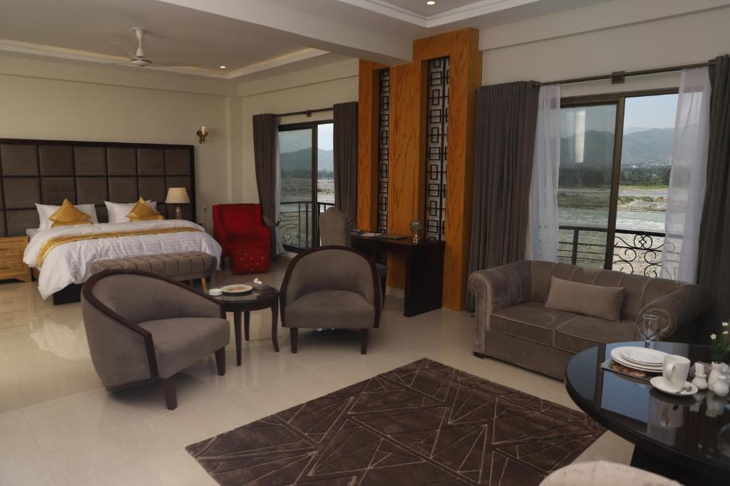 Swat Palace Hotel and Restaurant