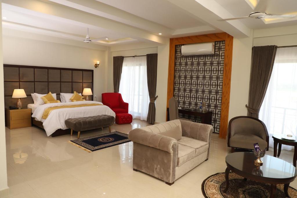Swat Palace Hotel and Restaurant